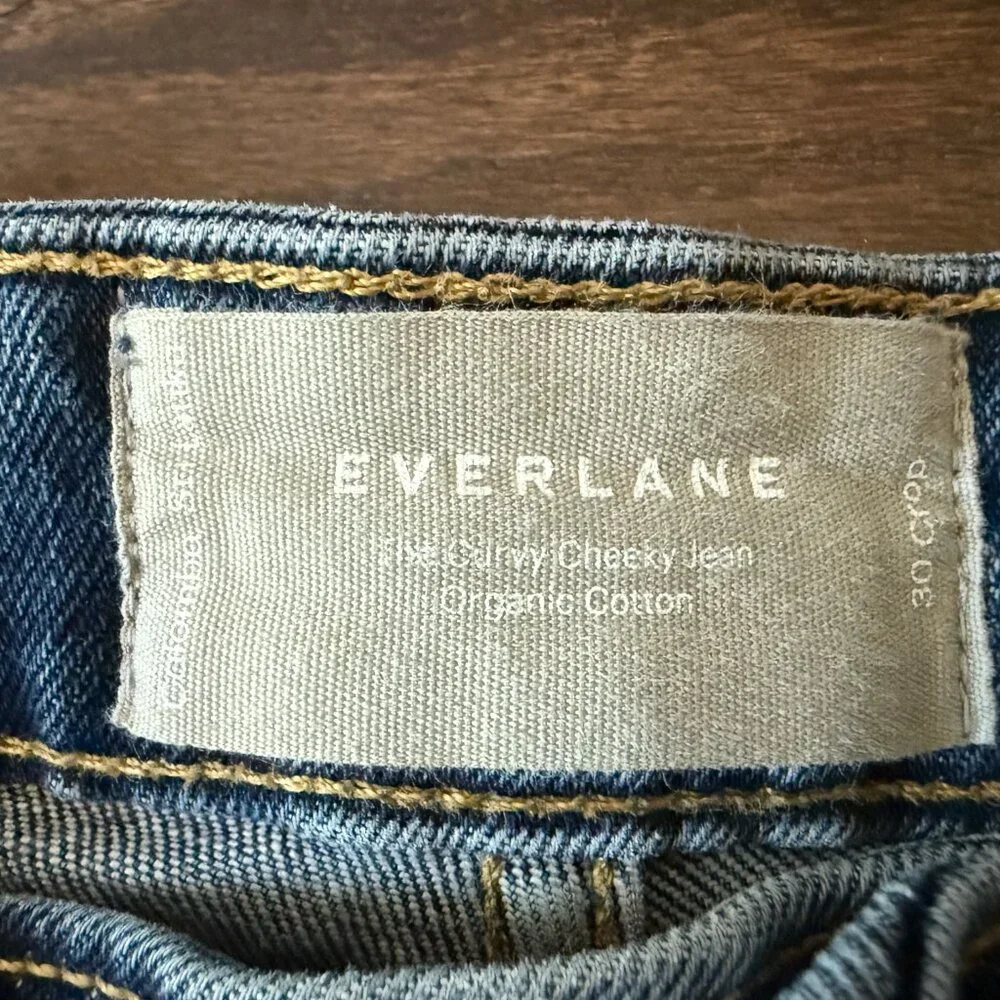 Everlane Curvy Cheeky Jean Organic Cotton, size 30 crop - Picture 2 of 6